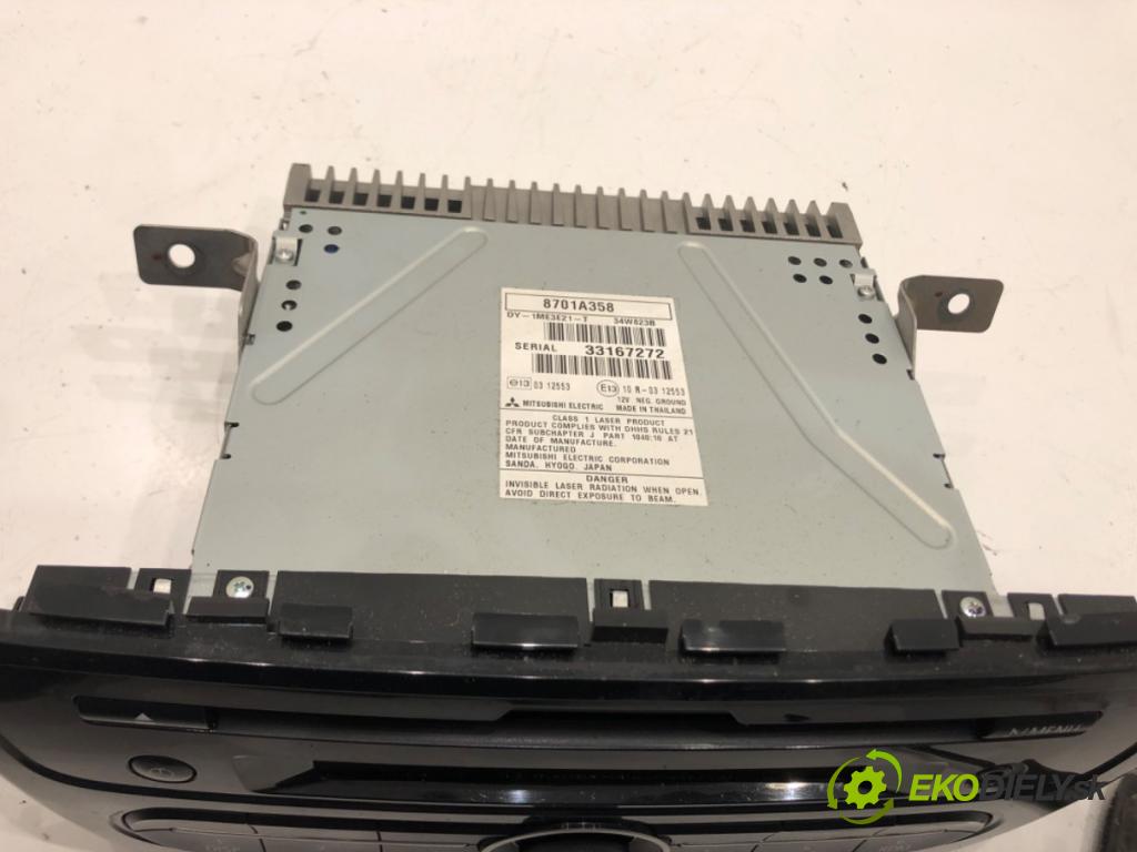 MITSUBISHI MIRAGE / SPACE STAR VI liftback (A0_A) 2012 - 2022    1.0 (A05A) 52 kW [71 KM] benzyna 2012 - 2022  RADIO 8701A358 (Audio zariadenia)