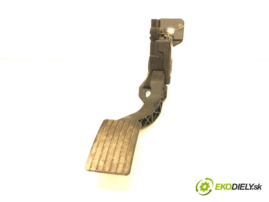 MITSUBISHI MIRAGE / SPACE STAR VI liftback (A0_A) 2012 - 2022    1.0 (A05A) 52 kW [71 KM] benzyna 2012 - 2022  Potenciometer plynu 1600A093 (Pedál)