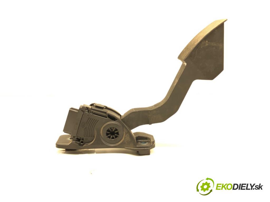 MITSUBISHI MIRAGE / SPACE STAR VI liftback (A0_A) 2012 - 2022    1.0 (A05A) 52 kW [71 KM] benzyna 2012 - 2022  Potenciometer plynu 1600A093 (Pedál)