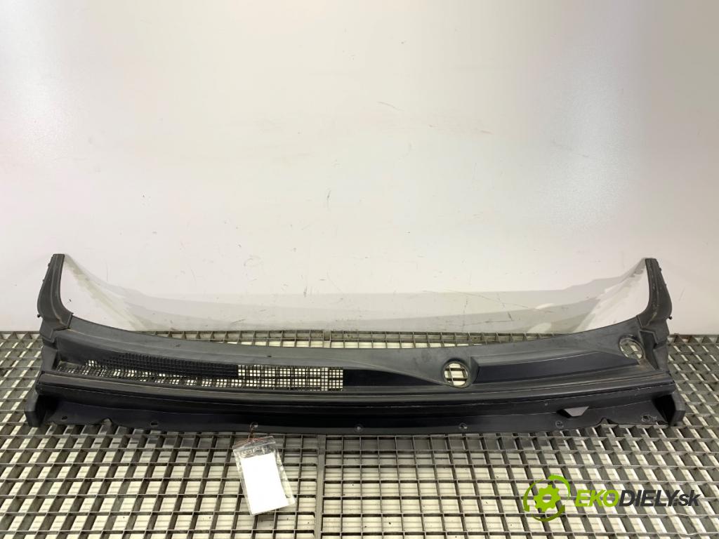 MITSUBISHI MIRAGE / SPACE STAR VI liftback (A0_A) 2012 - 2022    1.0 (A05A) 52 kW [71 KM] benzyna 2012 - 2022  Torpédo, plast pod čelné okno 7405A501 (Torpéda)