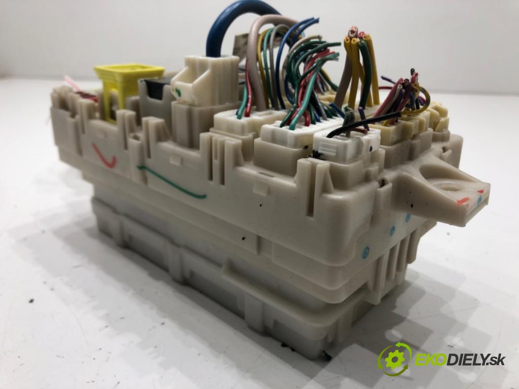 MITSUBISHI MIRAGE / SPACE STAR VI liftback (A0_A) 2012 - 2022    1.0 (A05A) 52 kW [71 KM] benzyna 2012 - 2022  modul BSI G8C-930M-E0Z08 (Pojistkové skříňky)