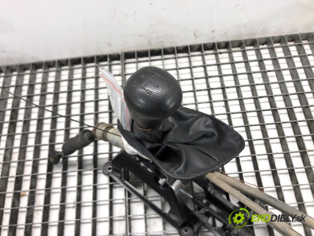 MITSUBISHI MIRAGE / SPACE STAR VI liftback (A0_A) 2012 - 2022    1.0 (A05A) 52 kW [71 KM] benzyna 2012 - 2022  Kulisa  (Rýchlostná páka (kulisa))