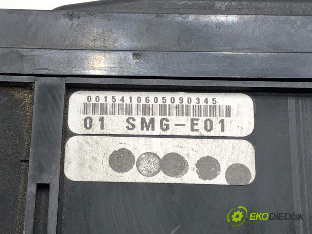 HONDA CIVIC VIII Hatchback (FN, FK) 2005 - 2022    1.8 (FN1, FK2) 103 kW [140 KM] benzyna 2005 - 2022  skříňka poistková  (Pojistkové skříňky)