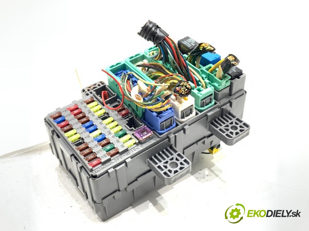 HONDA CIVIC VIII Hatchback (FN, FK) 2005 - 2022    1.8 (FN1, FK2) 103 kW [140 KM] benzyna 2005 - 2022  modul BSI 3783-2LN (Pojistkové skříňky)