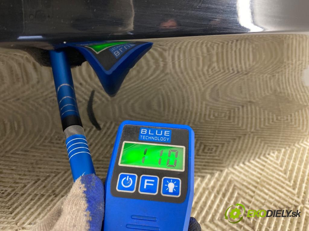 BMW E91 Kombi 2008 105 kW 318 d 1995 dveře pravý přední část