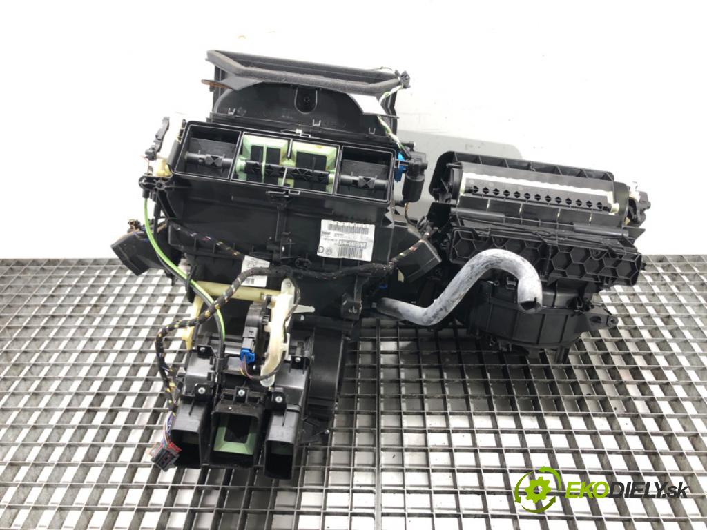 VW TIGUAN ALLSPACE (BW2, BJ2) 2017 - 2022    2.0 TSI 4motion 140 kW [190 KM] benzyna 2018 - 2022  topné těleso radiátor topení komplet KOMBAJN 5QB816005B (Radiátory topení)