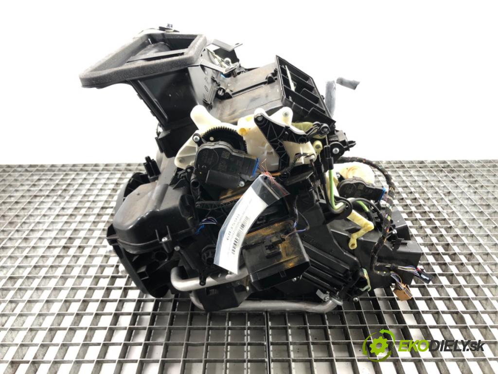 VW TIGUAN ALLSPACE (BW2, BJ2) 2017 - 2022    2.0 TSI 4motion 140 kW [190 KM] benzyna 2018 - 2022  topné těleso radiátor topení komplet KOMBAJN 5QB816005B (Radiátory topení)