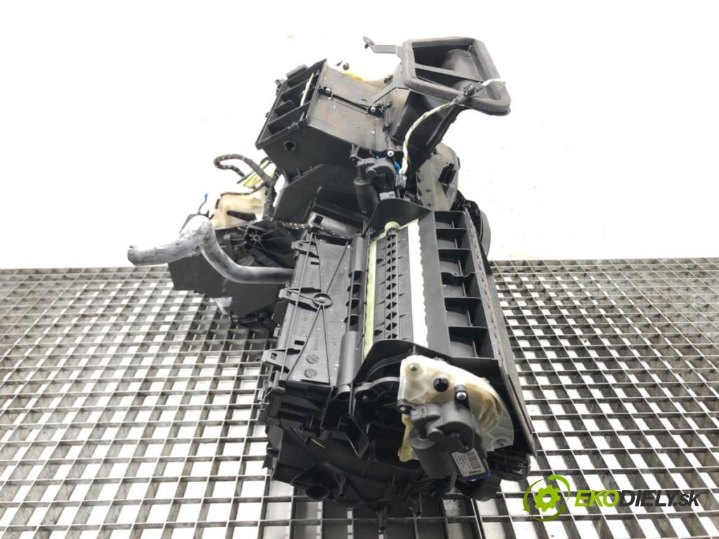 VW TIGUAN ALLSPACE (BW2, BJ2) 2017 - 2022    2.0 TSI 4motion 140 kW [190 KM] benzyna 2018 - 2022  topné těleso radiátor topení komplet KOMBAJN 5QB816005B (Radiátory topení)