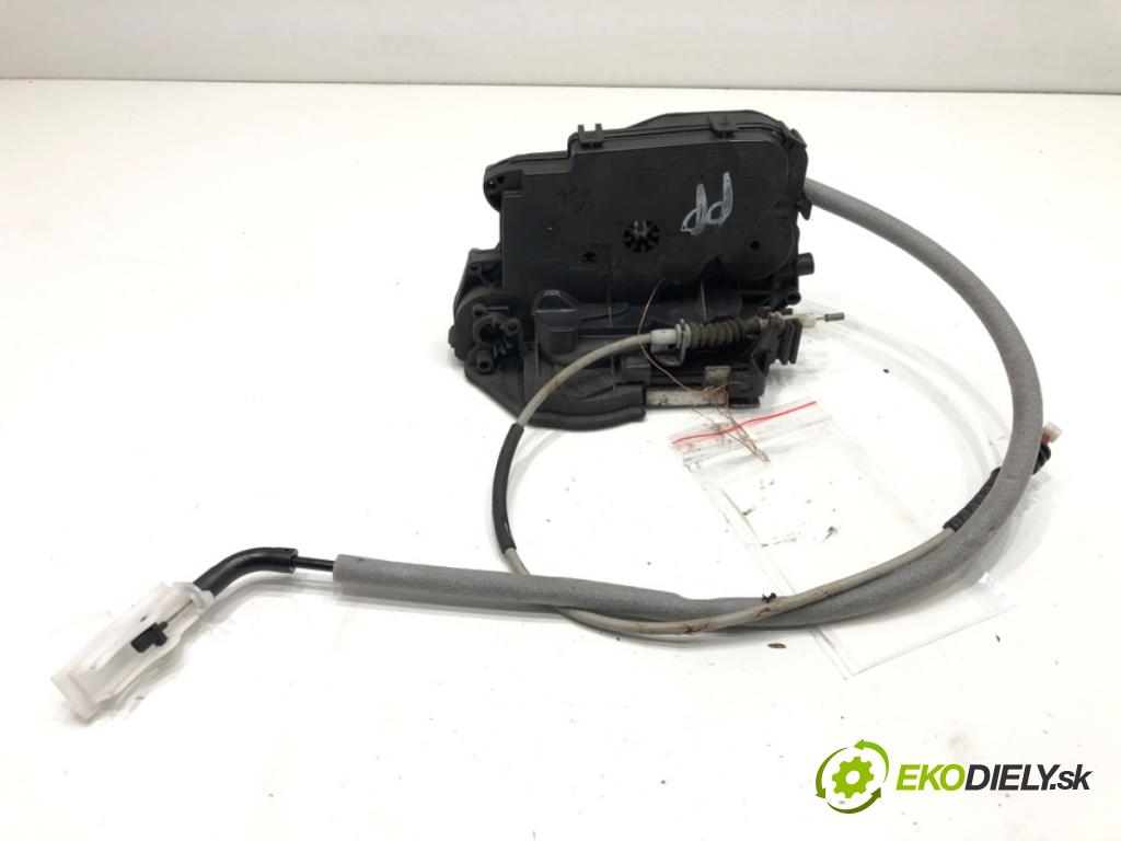 BMW 3 Touring (E91) 2004 - 2012    318 d 105 kW [143 KM] olej napędowy 2007 - 2012  zámok dveře pravý přední část 7059974