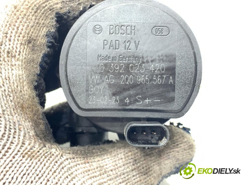 VW TRANSPORTER / CARAVELLE VI Autobus (SGB, SGJ, SHB, SHJ) 2015 - 2022    2.0 TDI 110 kW [150 KM] olej napędowy 2015 - 2022  DALŠÍ: pumpa vody 0392023420 2Q0965567A (Vodní pumpy)