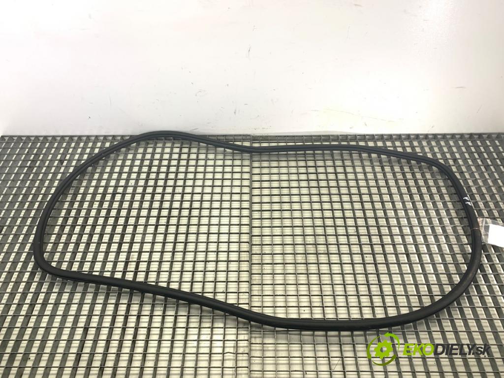 VW TIGUAN SUV 2019 140 kW 2.0 TSI 4motion 1984 těsnění dveře přední část pravá 