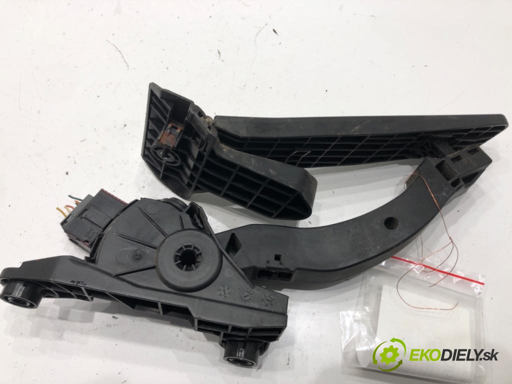 HYUNDAI ELANTRA V sedan (MD, UD) 2010 - 2022    1.6 97 kW [132 KM] benzyna 2011 - 2015  Potenciometer plynu  (Pedál)