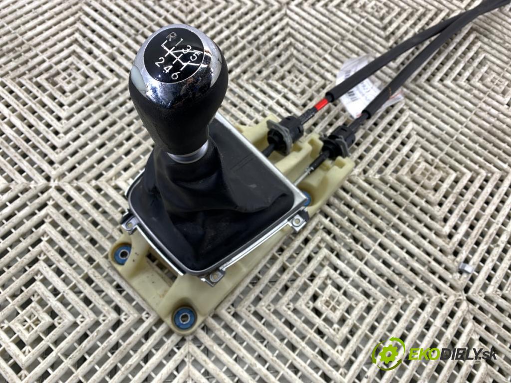 HYUNDAI ELANTRA V sedan (MD, UD) 2010 - 2022    1.6 97 kW [132 KM] benzyna 2011 - 2015  Kulisa  (Rýchlostná páka (kulisa))