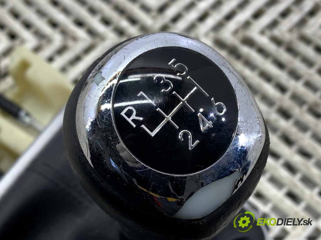 HYUNDAI ELANTRA V sedan (MD, UD) 2010 - 2022    1.6 97 kW [132 KM] benzyna 2011 - 2015  Kulisa  (Rýchlostná páka (kulisa))