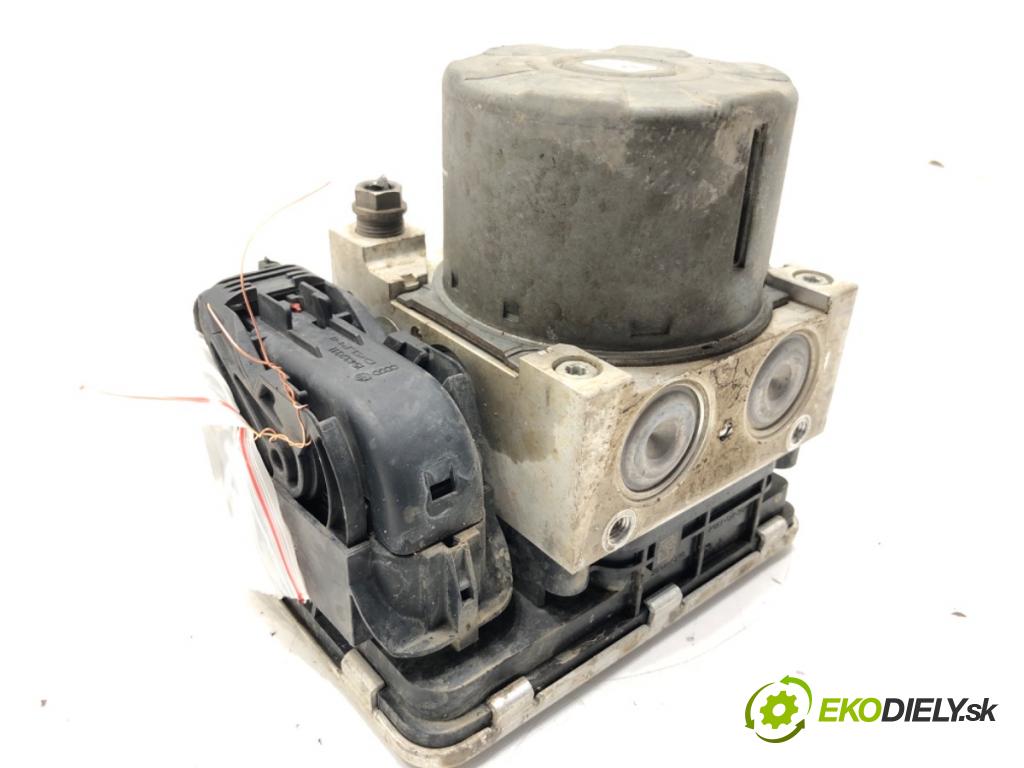 SKODA OCTAVIA III Combi (5E5, 5E6) 2012 - 2022    1.6 TDI 85 kW [115 KM] olej napędowy 2017 - 2022  Pumpa ABS 5Q0614517EQ (Pumpy ABS)