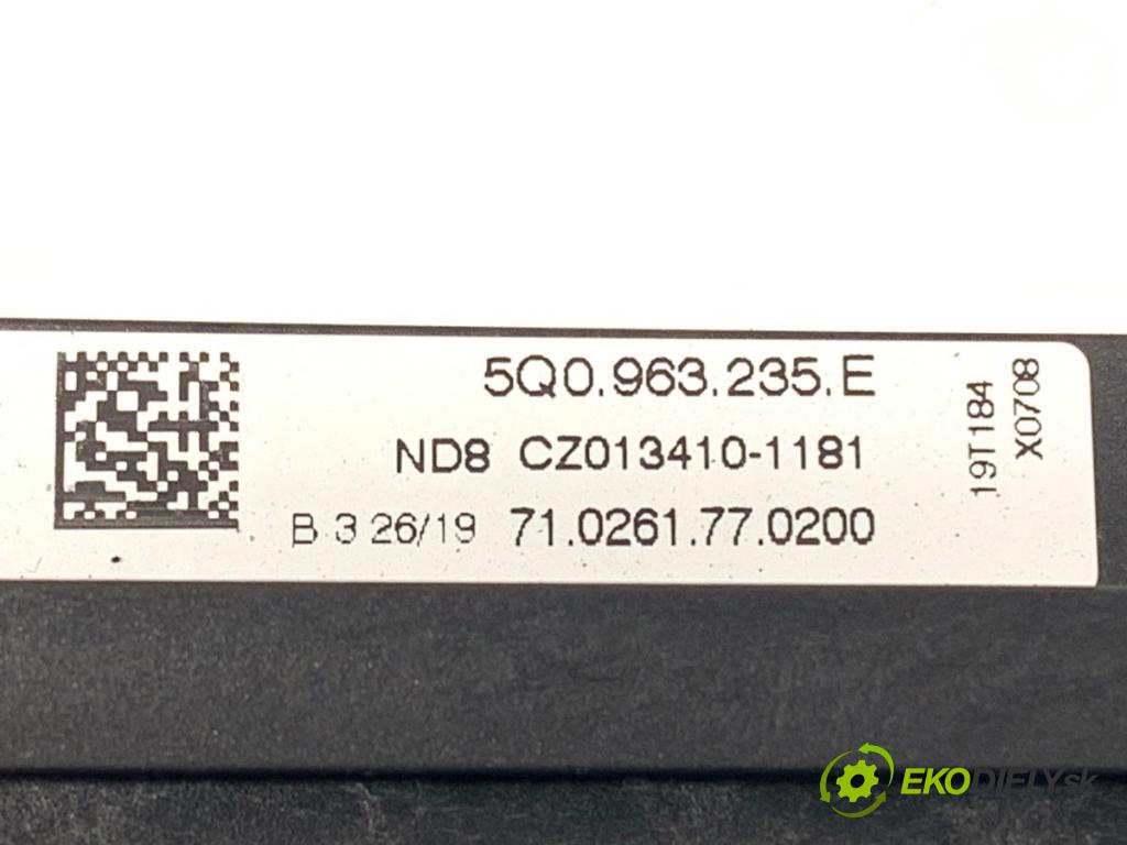 SKODA OCTAVIA III Combi (5E5, 5E6) 2012 - 2022    1.6 TDI 85 kW [115 KM] olej napędowy 2017 - 2022  Výhrevné teleso, radiátor kúrenia elektrická 5Q0963235E (Radiátory kúrenia)