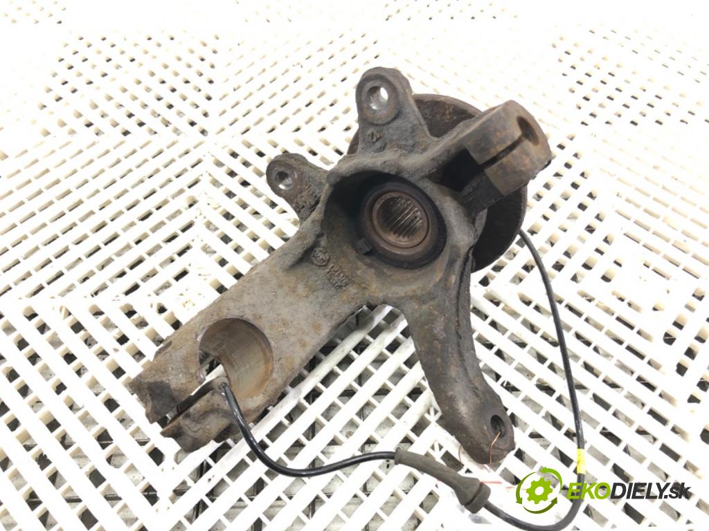 FORD FIESTA V (JH_, JD_) 2001 - 2014    1.3 51 kW [69 KM] benzyna 2001 - 2008  náboj ľavy predný