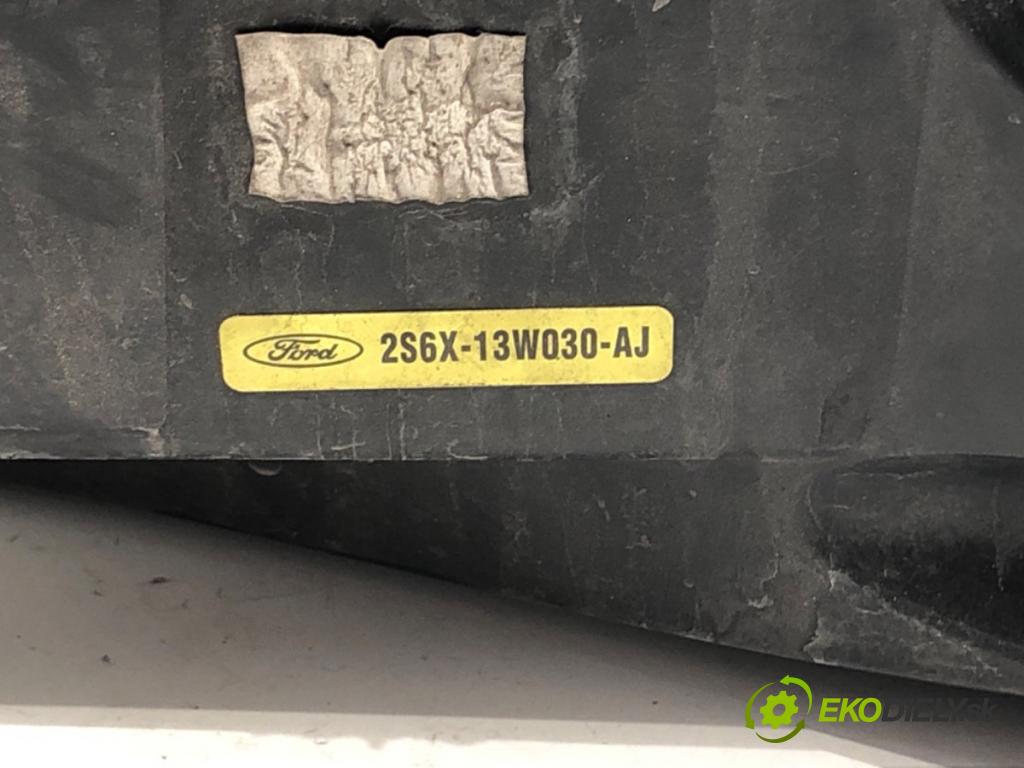FORD FIESTA V (JH_, JD_) 2001 - 2014    1.3 51 kW [69 KM] benzyna 2001 - 2008  světlomet levý přední část 2S6X-13W030-AJ