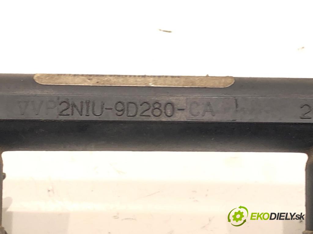 FORD FIESTA V (JH_, JD_) 2001 - 2014    1.3 51 kW [69 KM] benzyna 2001 - 2008  Lišta vstrekovacia 2NIU-9D280-CA (Vstrekovacia lišta)