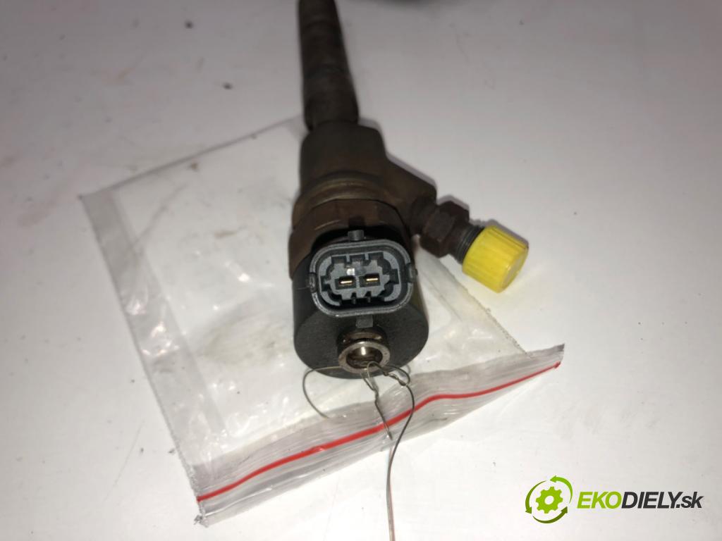 TOYOTA AURIS (_E15_) 2006 - 2012    1.4 D-4D (NDE150_) 66 kW [90 KM] olej napędowy 2007 - 2012  Vstrekovacie ventily 23670-33040