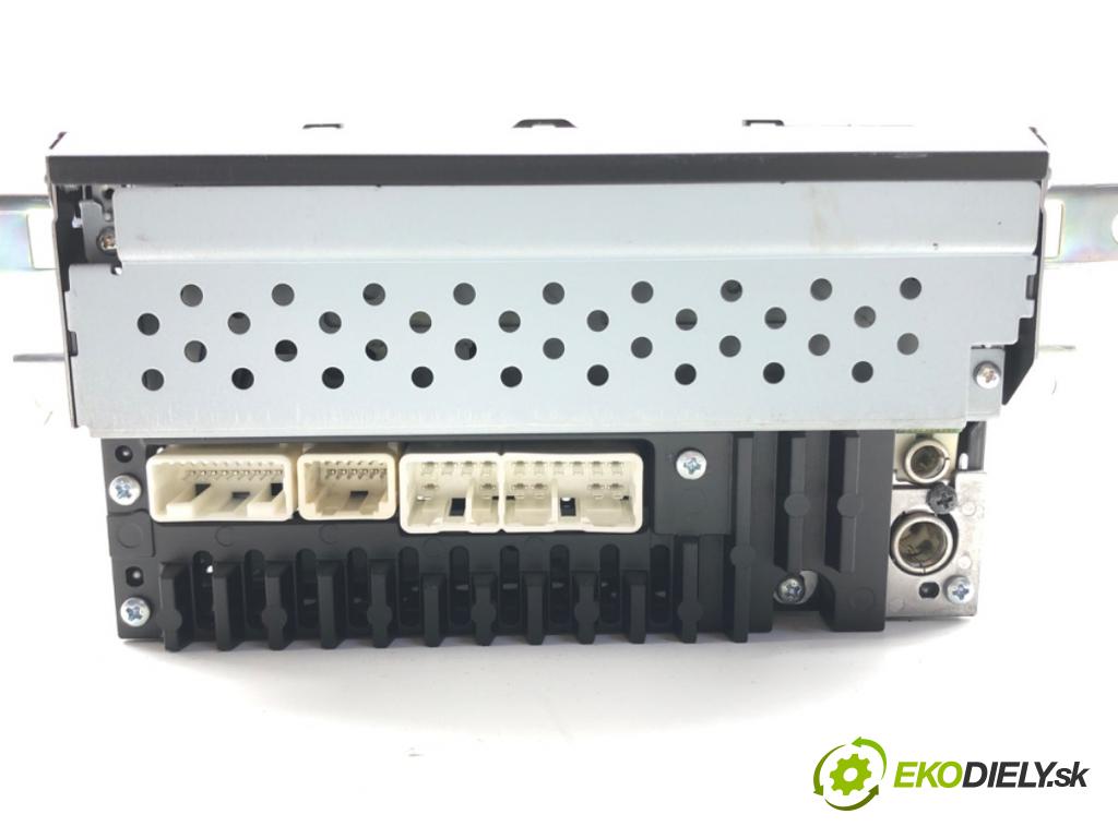 TOYOTA AURIS (_E15_) 2006 - 2012    1.4 D-4D (NDE150_) 66 kW [90 KM] olej napędowy 2007 - 2012  RADIO 86120-02570 (Audio zariadenia)