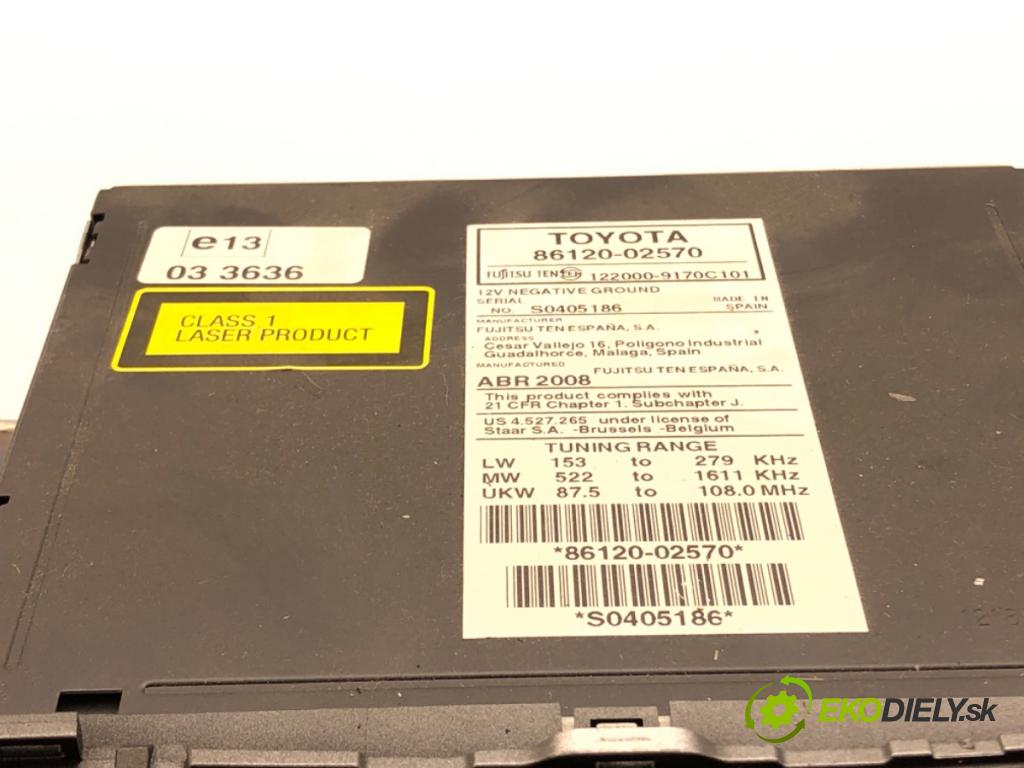 TOYOTA AURIS (_E15_) 2006 - 2012    1.4 D-4D (NDE150_) 66 kW [90 KM] olej napędowy 2007 - 2012  RADIO 86120-02570 (Audio zariadenia)