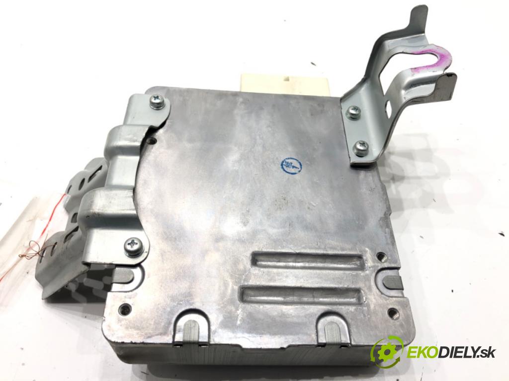 TOYOTA AURIS (_E15_) 2006 - 2012    1.4 D-4D (NDE150_) 66 kW [90 KM] olej napędowy 2007 - 2012  Modul servočerpadlo 89650-02390 (Ostatné)