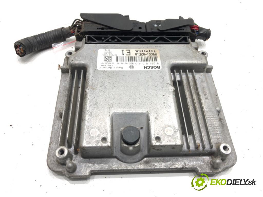 TOYOTA AURIS (_E15_) 2006 - 2012    1.4 D-4D (NDE150_) 66 kW [90 KM] olej napędowy 2007 - 2012  riadiaca jednotka Motor 89661-02E10 (Riadiace jednotky)
