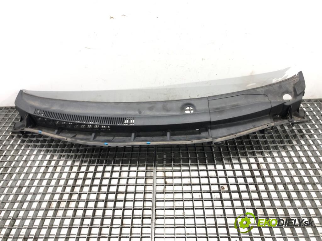 TOYOTA AURIS (_E15_) 2006 - 2012    1.4 D-4D (NDE150_) 66 kW [90 KM] olej napędowy 2007 - 2012  Torpédo, plast pod čelné okno 55783-02050 (Torpéda)