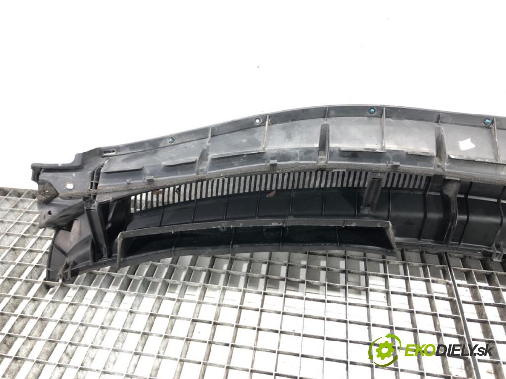 TOYOTA AURIS (_E15_) 2006 - 2012    1.4 D-4D (NDE150_) 66 kW [90 KM] olej napędowy 2007 - 2012  Torpédo, plast pod čelné okno 55783-02050 (Torpéda)