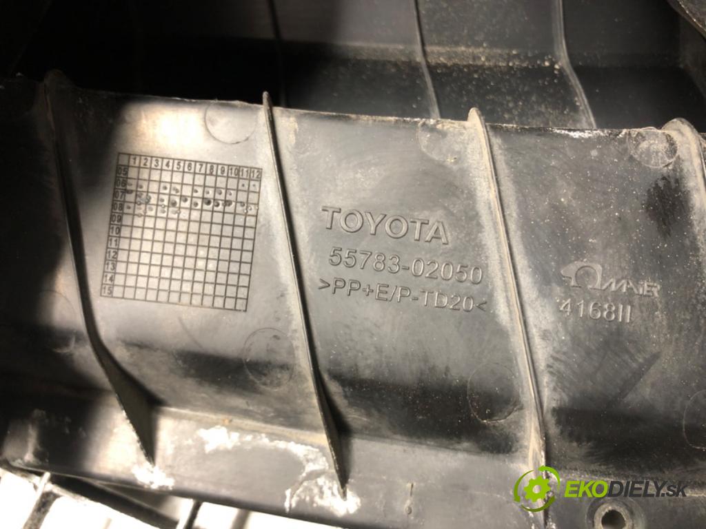 TOYOTA AURIS (_E15_) 2006 - 2012    1.4 D-4D (NDE150_) 66 kW [90 KM] olej napędowy 2007 - 2012  Torpédo, plast pod čelné okno 55783-02050 (Torpéda)
