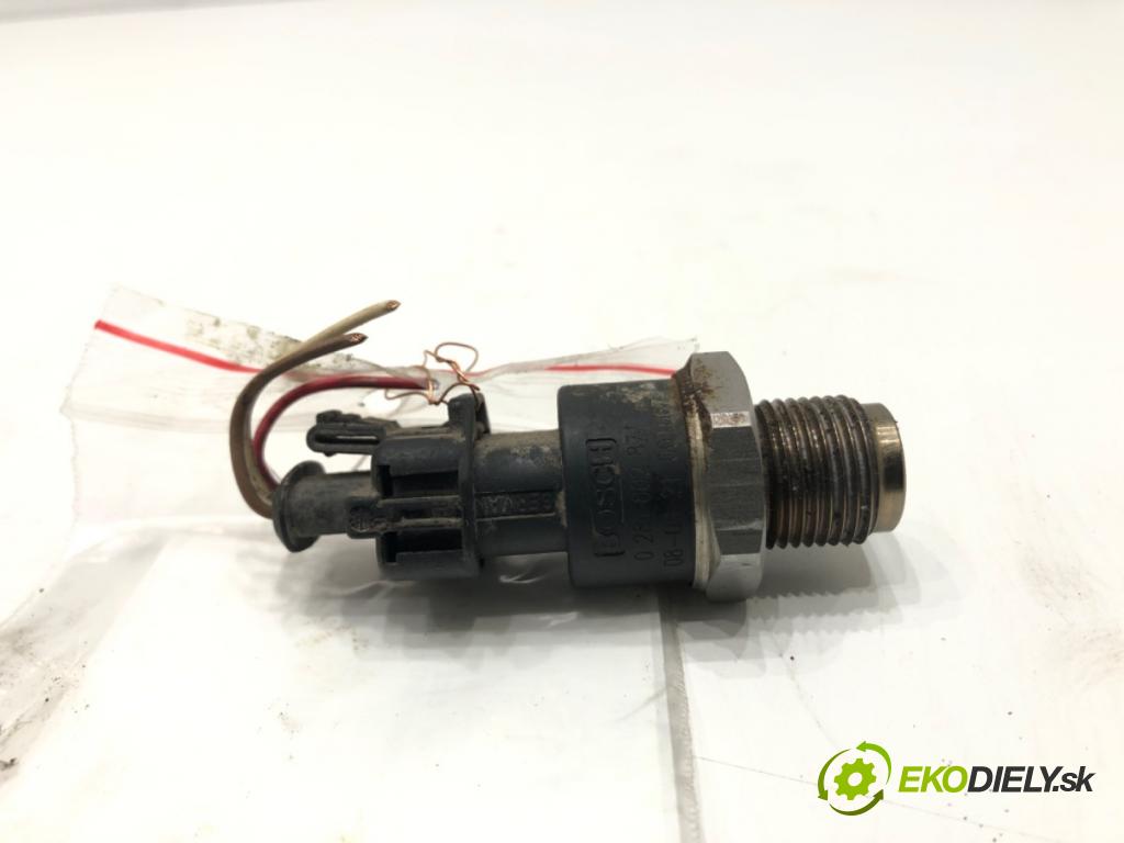 TOYOTA AURIS (_E15_) 2006 - 2012    1.4 D-4D (NDE150_) 66 kW [90 KM] olej napędowy 2007 - 2012  Snímač tlaku paliva 0281002871 (Snímače)