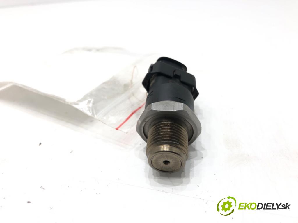TOYOTA AURIS (_E15_) 2006 - 2012    1.4 D-4D (NDE150_) 66 kW [90 KM] olej napędowy 2007 - 2012  Snímač tlaku paliva 0281002871 (Snímače)