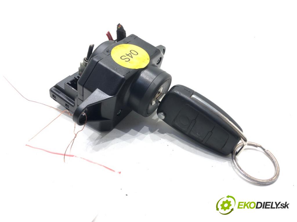 AUDI A6 C6 (4F2) 2004 - 2011    2.4 130 kW [177 KM] benzyna 2004 - 2008  spinačka 4F0909131D (Spínacia skrinka a kľúč)