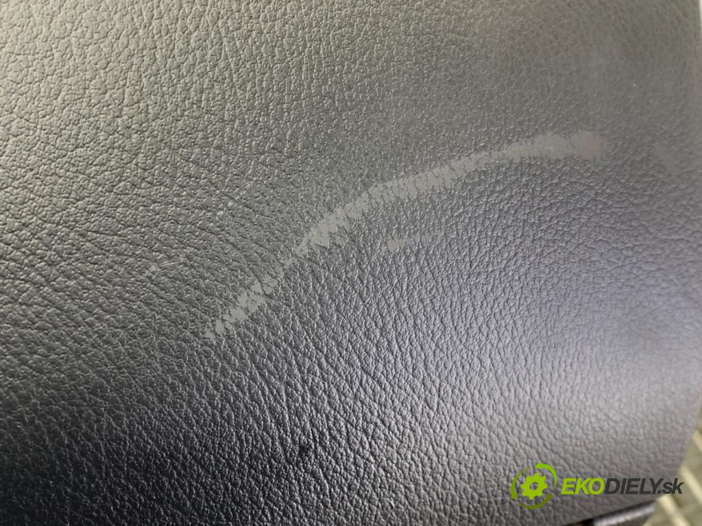 AUDI A6 C6 (4F2) 2004 - 2011    2.4 130 kW [177 KM] benzyna 2004 - 2008  Priehradka, kastlík spolujazdca  (Priehradka, kastlík)