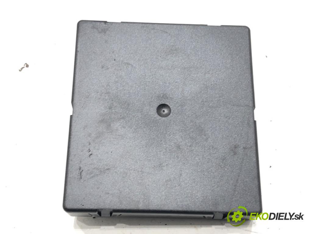 AUDI A6 C6 (4F2) 2004 - 2011    2.4 130 kW [177 KM] benzyna 2004 - 2008  Modul komfortu 4F0907289D (Moduly komfortu)