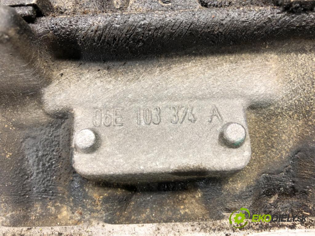 AUDI A6 C6 (4F2) 2004 - 2011    2.4 130 kW [177 KM] benzyna 2004 - 2008  Hlava valcov ľavy 06E103374A