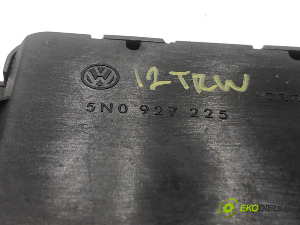 VW TIGUAN (5N_) 2007 - 2018    1.4 TSI 4motion 110 kW [150 KM] benzyna 2007 - 2018  Spínač brzdy ručnej brzdy 5N0927225 (Prepínače, spínače, tlačidlá a ovládače kúrenia)