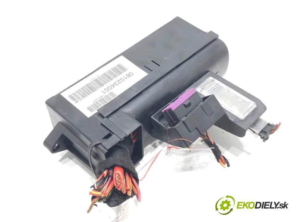 VW TIGUAN (5N_) 2007 - 2018    1.4 TSI 4motion 110 kW [150 KM] benzyna 2007 - 2018  skříňka poistková 0815234551 (Pojistkové skříňky)