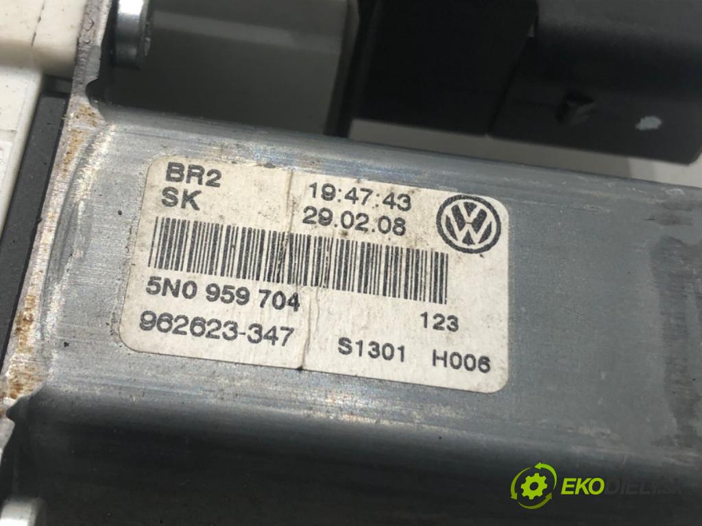 VW TIGUAN (5N_) 2007 - 2018    1.4 TSI 4motion 110 kW [150 KM] benzyna 2007 - 2018  mechanismus okna pravý zadní část 5N0959704