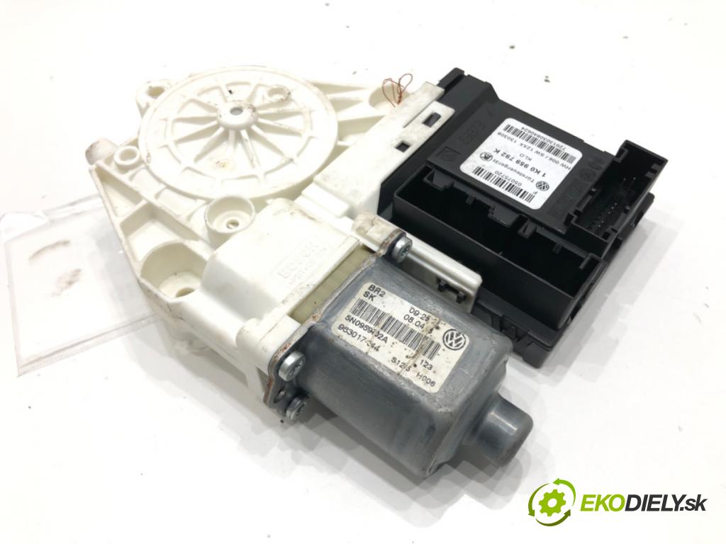 VW TIGUAN (5N_) 2007 - 2018    1.4 TSI 4motion 110 kW [150 KM] benzyna 2007 - 2018  motorek sťahovaní okna přední část pravý 1K0959792K (Ostatné)