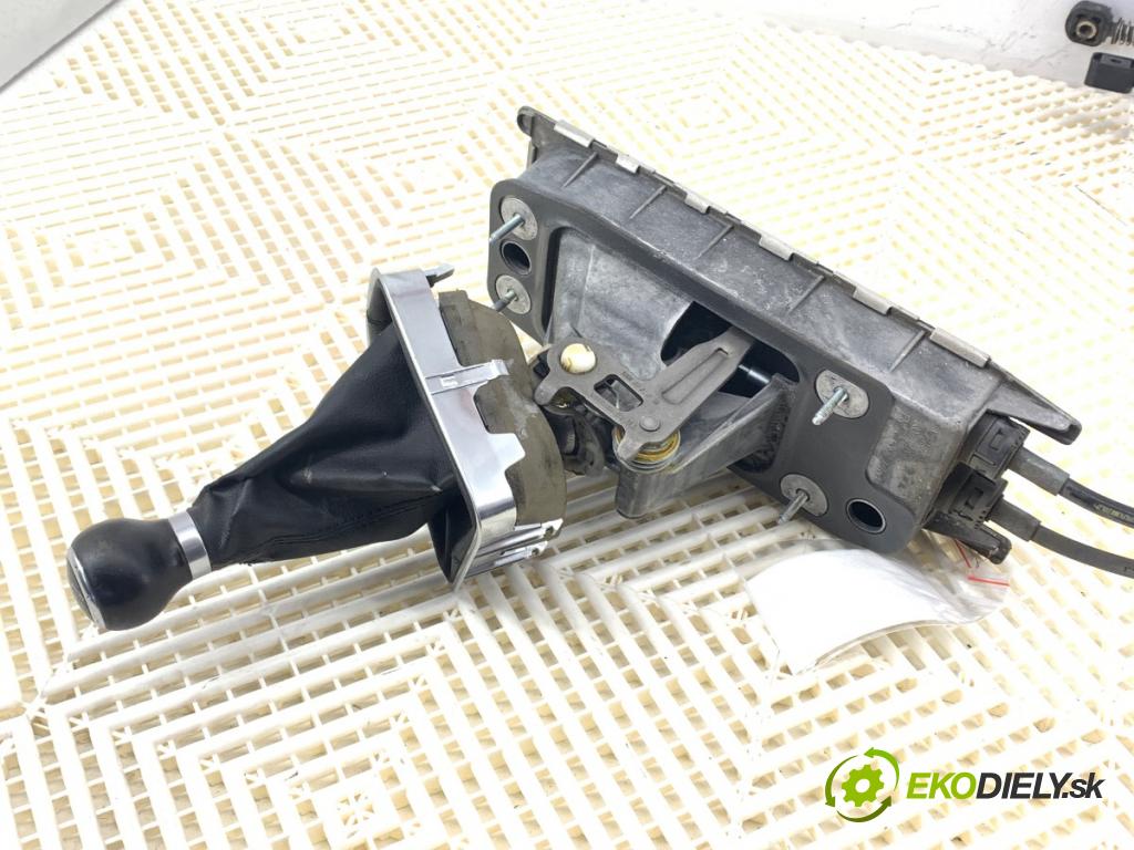 VW TIGUAN (5N_) 2007 - 2018    1.4 TSI 4motion 110 kW [150 KM] benzyna 2007 - 2018  Kulisa 1K0711061B (Rýchlostné páky / kulisy)