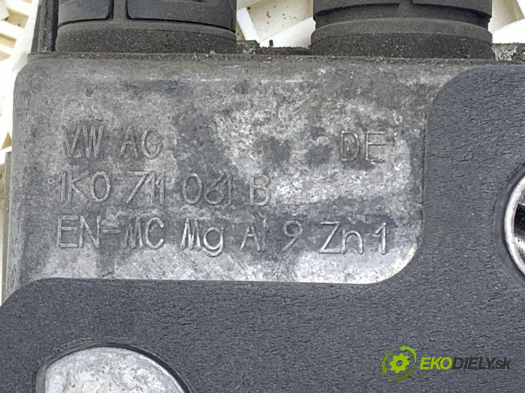 VW TIGUAN (5N_) 2007 - 2018    1.4 TSI 4motion 110 kW [150 KM] benzyna 2007 - 2018  Kulisa 1K0711061B (Rýchlostné páky / kulisy)