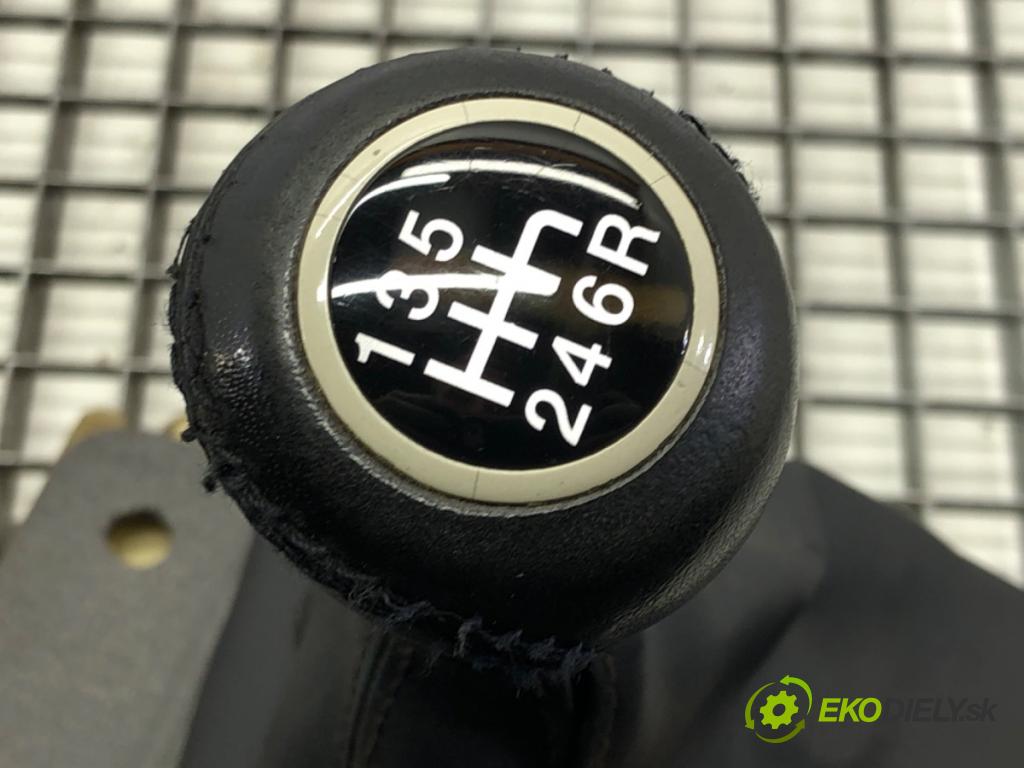 FIAT BRAVO II (198_) 2006 - 2022    1.6 D Multijet (198AXH1B) 77 kW [105 KM] olej napędowy 2007 - 2014  Kulisa 553455940 (Rýchlostné páky / kulisy)