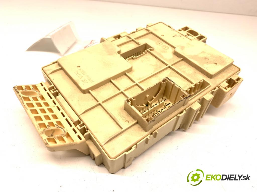 KIA CEED Sportswagon (JD) 2012 - 2018    1.6 CRDi 110 81 kW [110 KM] olej napędowy 2013 - 2018  skříňka poistková 91950-A2030 (Pojistkové skříňky)