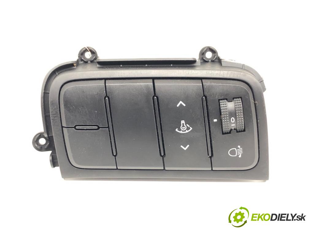 KIA CEED Sportswagon (JD) 2012 - 2018    1.6 CRDi 110 81 kW [110 KM] olej napędowy 2013 - 2018  Prepínač nastavenia svetiel 93300-A2100WK (Prepínače, spínače, tlačidlá a ovládače kúrenia)