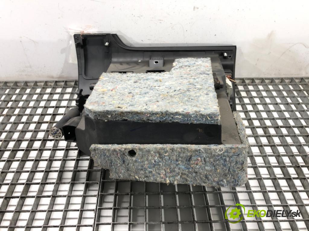 PEUGEOT 207 (WA_, WC_) 2006 - 2015    1.4 16V 65 kW [88 KM] benzyna 2006 - 2013  Priehradka, kastlík spolujazdca  (Priehradky, kastlíky)