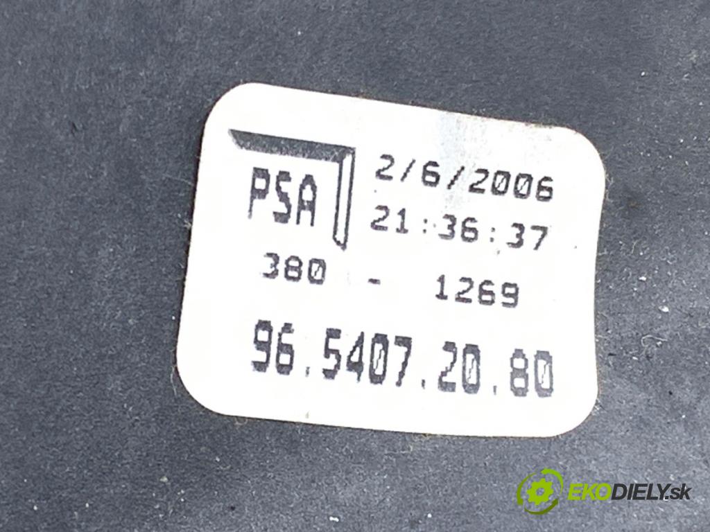 PEUGEOT 207 (WA_, WC_) 2006 - 2015    1.4 16V 65 kW [88 KM] benzyna 2006 - 2013  Kulisa 9654072080 (Rýchlostné páky / kulisy)