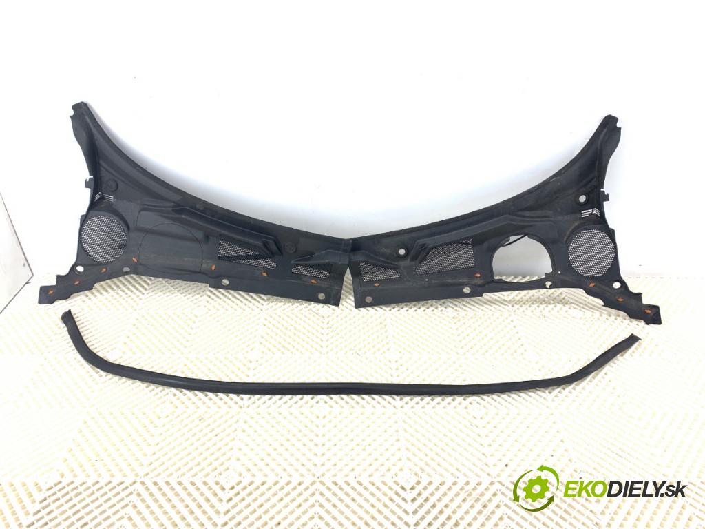 JAGUAR XF I (X250) 2008 - 2015    3.0 250 kW [340 KM] benzyna 2012 - 2015  Torpédo, plast pod čelné okno  (Torpéda)