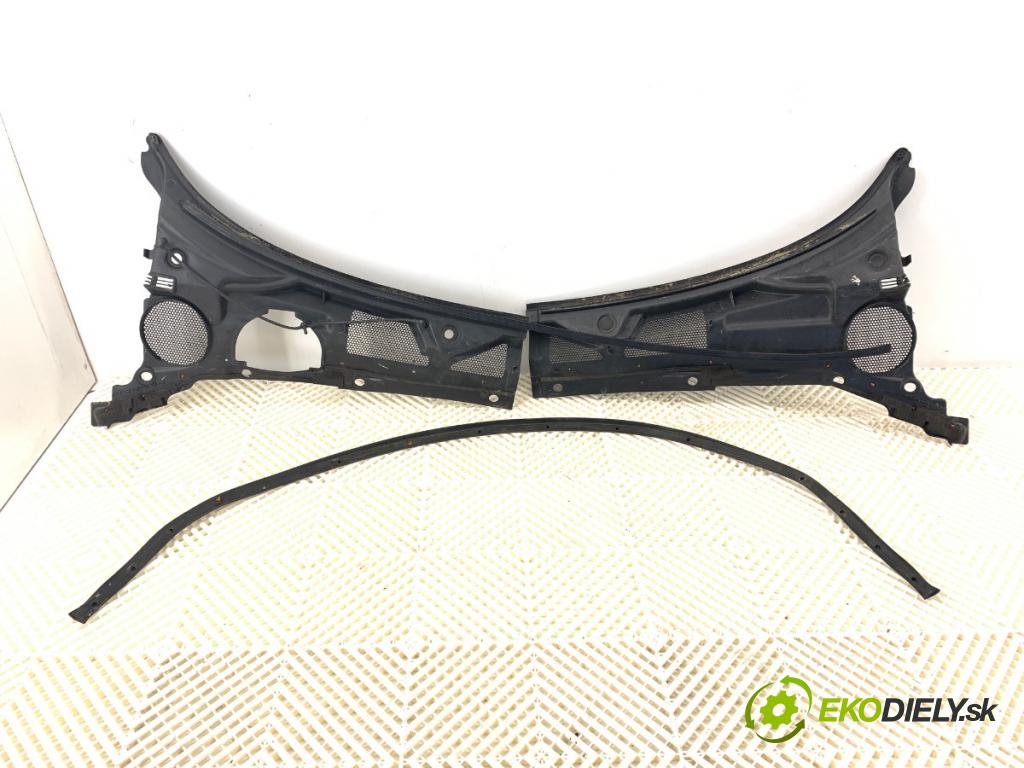 JAGUAR XF I (X250) 2008 - 2015    3.0 250 kW [340 KM] benzyna 2012 - 2015  Torpédo, plast pod čelné okno  (Torpéda)